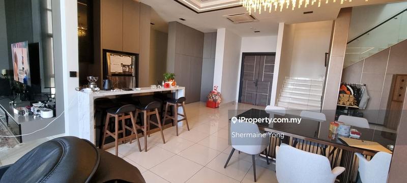 For Sale - Dua Menjalara