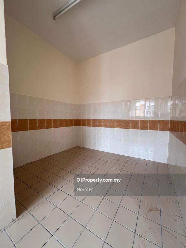 1-storey Terraced House for Sale in [SEREMBAN PUTRA APARTMENT] Full Loan with Cashback, Sikamat by Norman - iProperty.com.my