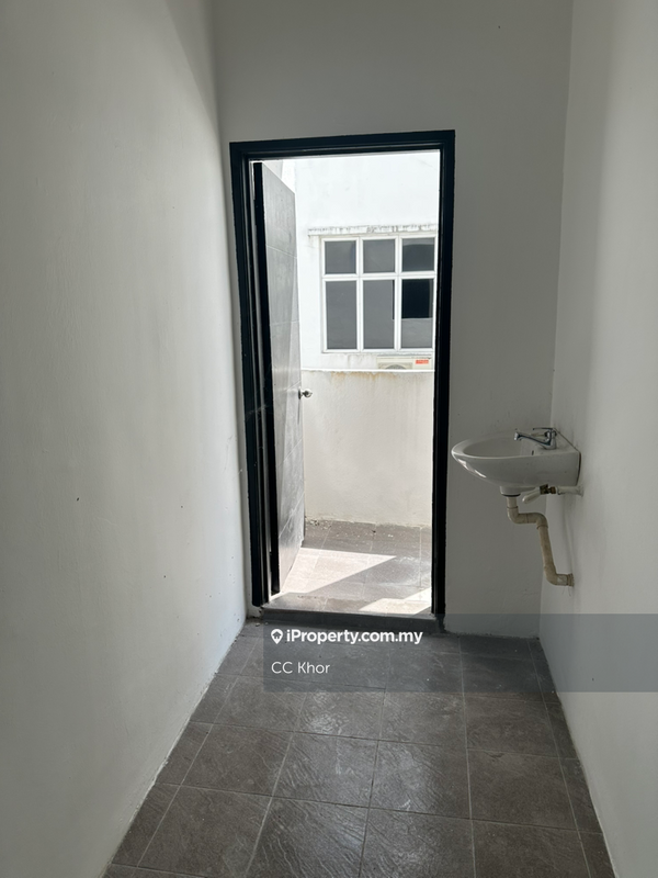 Shop-Office for Sale in Gong Badak, Kuala Nerus by CC Khor - iProperty.com.my