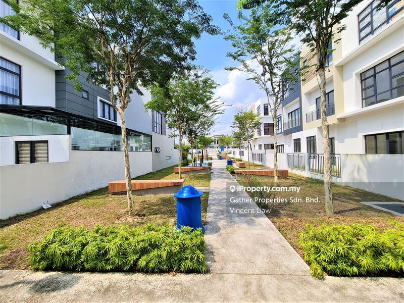 Semi-Detached House for Sale in The Estana 32, Kota Damansara by Vincent Liaw - iProperty.com.my