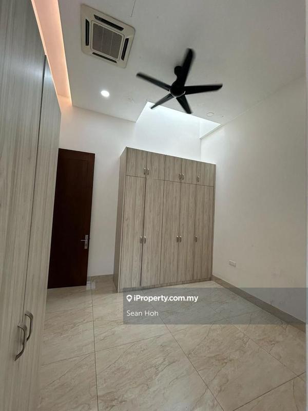 Banglo untuk Dijual di Country Heights Damansara, Kuala Lumpur oleh Sean Hoh - iProperty.com.my