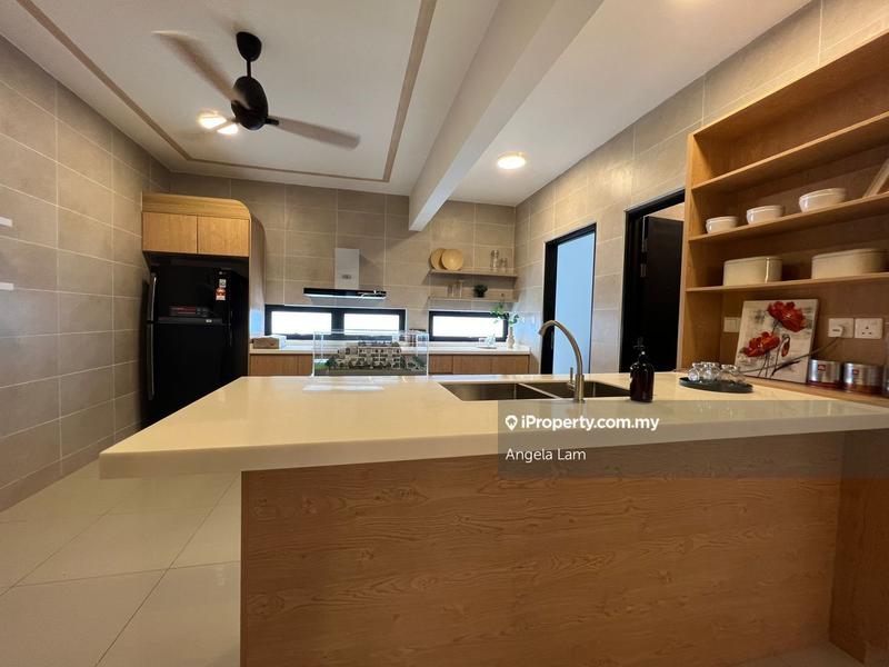 Townhouse for Sale in Petaling jaya, Bandar Utama by Angela Lam - iProperty.com.my