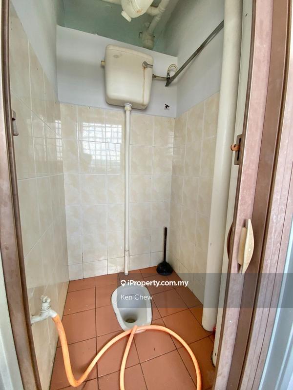 Flat for Rent in Pandan Ria (Block D) by Ken Chew - iProperty.com.my