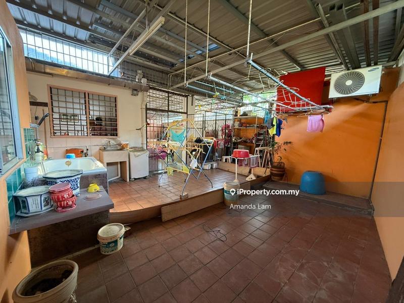 Semi-Detached House for Sale in Taman Free School, Jelutong by Amanda Lam - iProperty.com.my