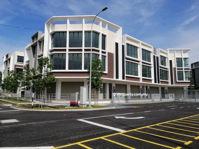 For Rent - Bandar Seri Putra Bangi Ground Floor Shop For Rent Facing Highway & McDonald