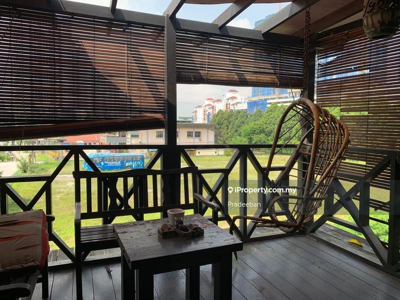 Rumah Berangkai 2.5 Tingkat untuk Dijual di Jalan Halimahton, Jalan Klang Lama (Old Klang Road) oleh Pradeeban - iProperty.com.my