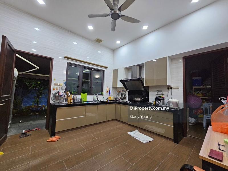 Bungalow House for Sale in Taman Bukit Serdang, Seri Kembangan by Stacy Young - iProperty.com.my