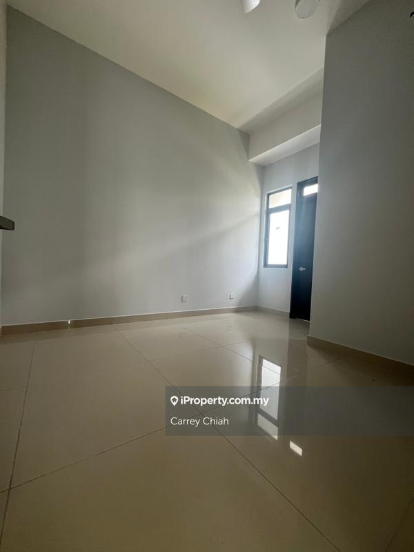 Rumah Berkembar untuk Dijual di Lake Side Residence Puchong, Puchong oleh Carrey Chiah - iProperty.com.my