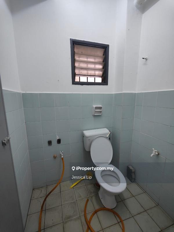 Rumah Berangkai 2.5 Tingkat untuk Dijual di Taman Puncak Jalil, Seri Kembangan oleh Jessica Lip - iProperty.com.my