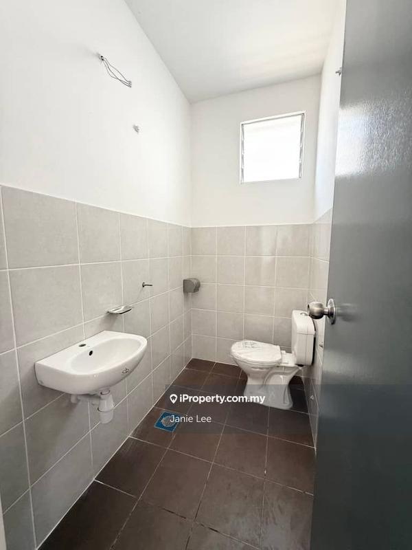 1.5-storey Terraced House for Sale in Tanjung Karang, Kuala Selangor by Janie Lee - iProperty.com.my