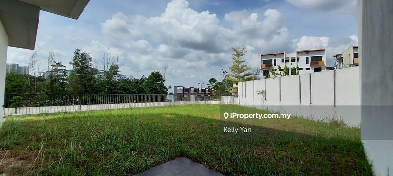 Rumah Berkembar untuk Dijual di Bandar Sungai Long, Selangor oleh Kelly Yan Kai Lit - iProperty.com.my