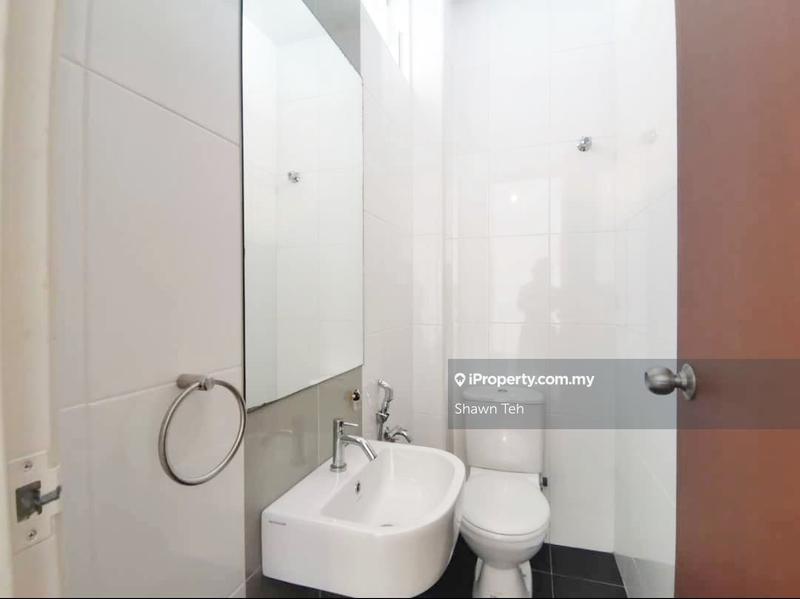 3-storey Terraced House for Sale in Laman Klebang, Klebang by Shawn Teh - iProperty.com.my