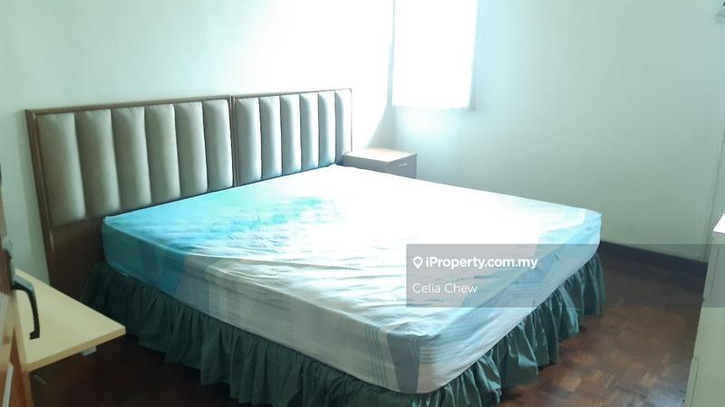 Rumah Berkembar untuk Dijual di Seksyen 22, Damansara Jaya, Petaling Jaya oleh Celia Chew - iProperty.com.my