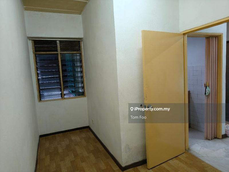 Rumah Pangsa untuk Dijual di Kuchai Entrepreneurs Park oleh Tom Foo - iProperty.com.my