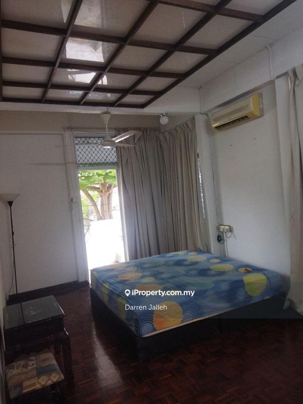 Semi-Detached House for Sale in Permai Jaya, Tanjung Bungah by Darren Jalleh - Master bedroom very spacious - iProperty.com.my