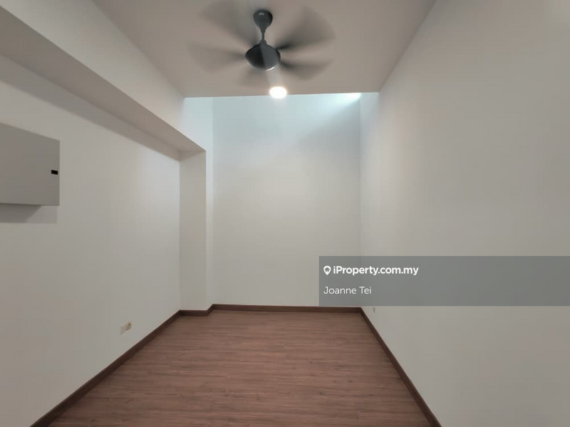 3-storey Terraced House for Sale in Lakepoint Residence, Cyberjaya by Joanne Tei - iProperty.com.my
