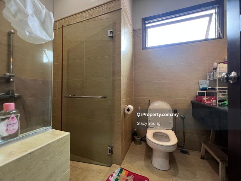 Bungalow House for Sale in Bukit Gita Bayu, Seri Kembangan by Stacy Young - iProperty.com.my