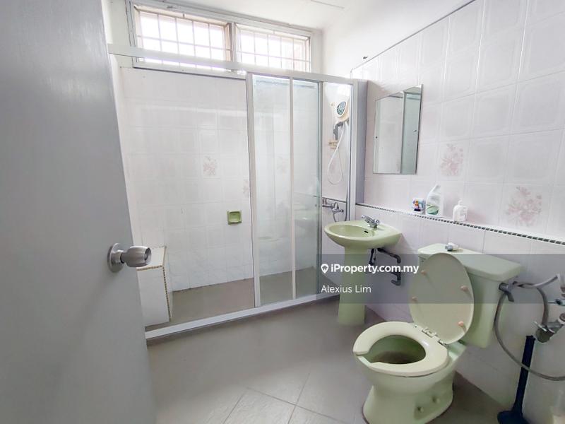 Bungalow House for Sale in Taman Bukit Tiram, Ulu Tiram by Alexius Lim - iProperty.com.my