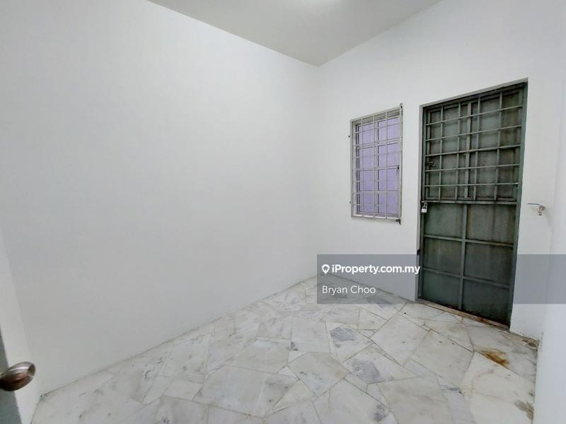 Rumah Berangkai 2 Tingkat untuk Dijual di Taman Lestari Perdana, Seri Kembangan oleh Bryan Choo - iProperty.com.my