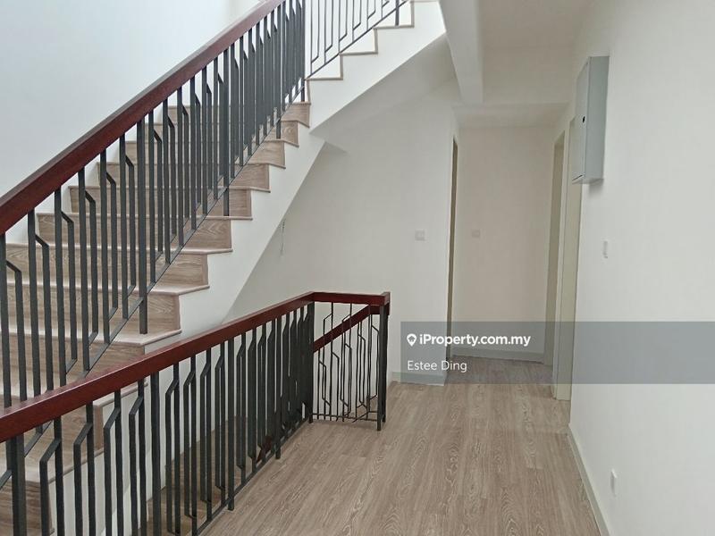 Rumah Berkembar untuk Dijual di Abadi Heights, Puchong oleh Estee Ding - iProperty.com.my