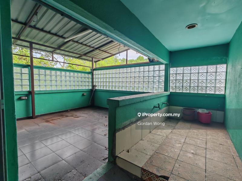 Bungalow House for Sale in Bandar Country Homes, Rawang by Gordan Wong - iProperty.com.my