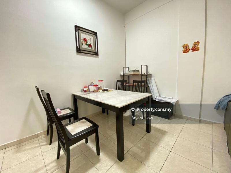 Pangsapuri untuk Dijual di Pangsapuri Bukit Beruang Bestari (University View) oleh Bryant Liow - iProperty.com.my