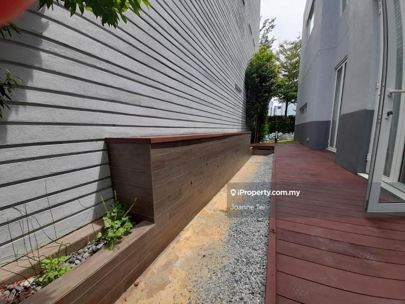 Bungalow House for Sale in Lakefront Villa, Cyberjaya by Joanne Tei - iProperty.com.my
