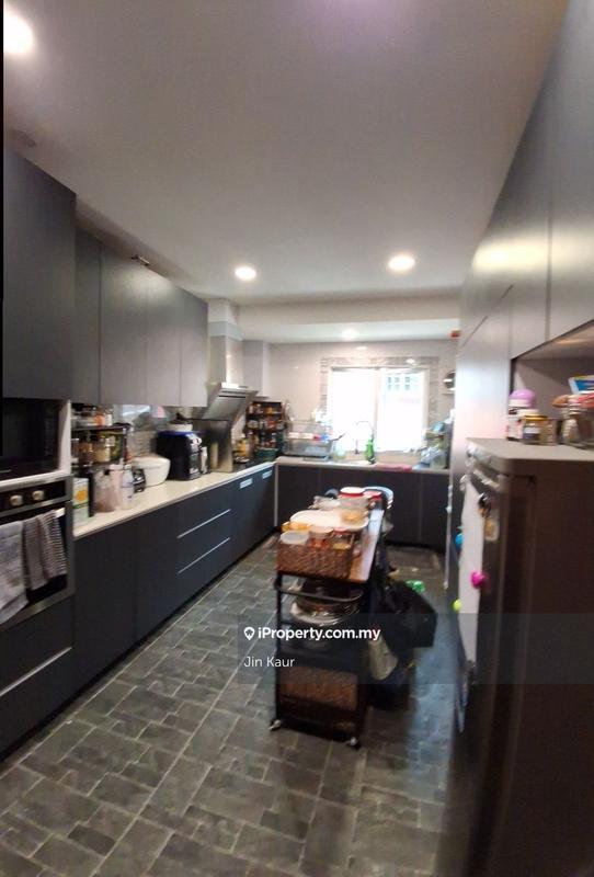 Rumah Teres untuk Dijual di Usj 2, Subang Jaya oleh Jin Kaur - iProperty.com.my