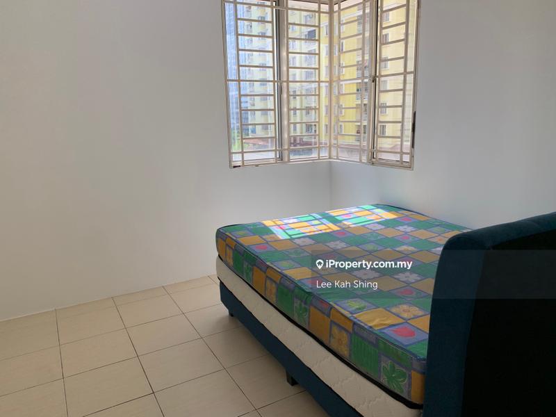 Condominium for Sale in Platinum Lake PV 10 by Lee Kah Shing - iProperty.com.my