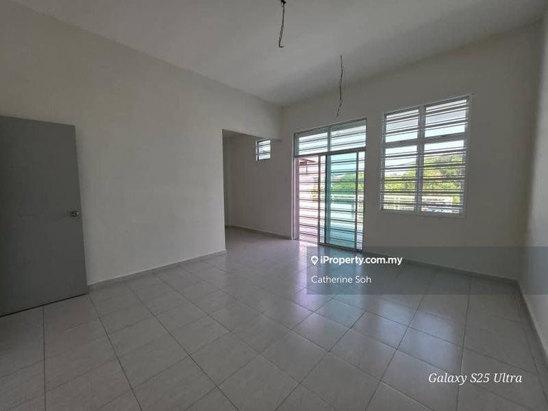 Rumah Teres 2-Tingkat untuk Dijual di Kawasan Perindustrian Tangga Batu, Tangga Batu oleh Catherine Soh - iProperty.com.my