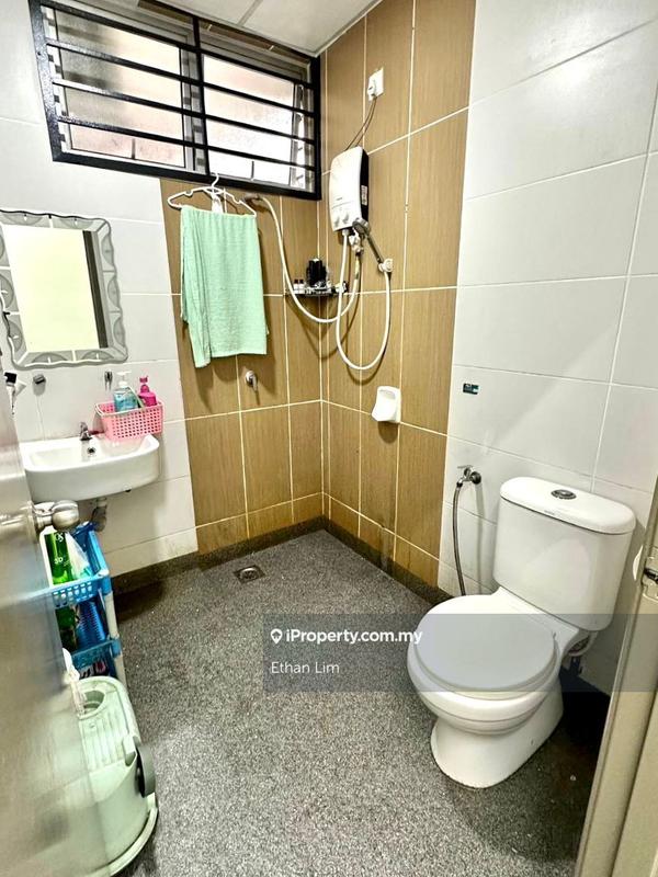 Service Residence for Sale in Larkin Heights by Ethan Lim - iProperty.com.my
