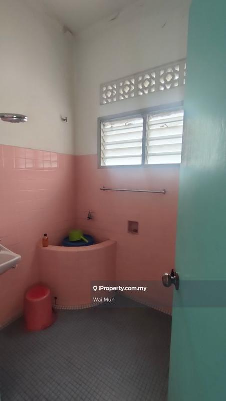 Bungalow House for Sale in Taman Million, Jalan Ipoh by Wai Mun - iProperty.com.my