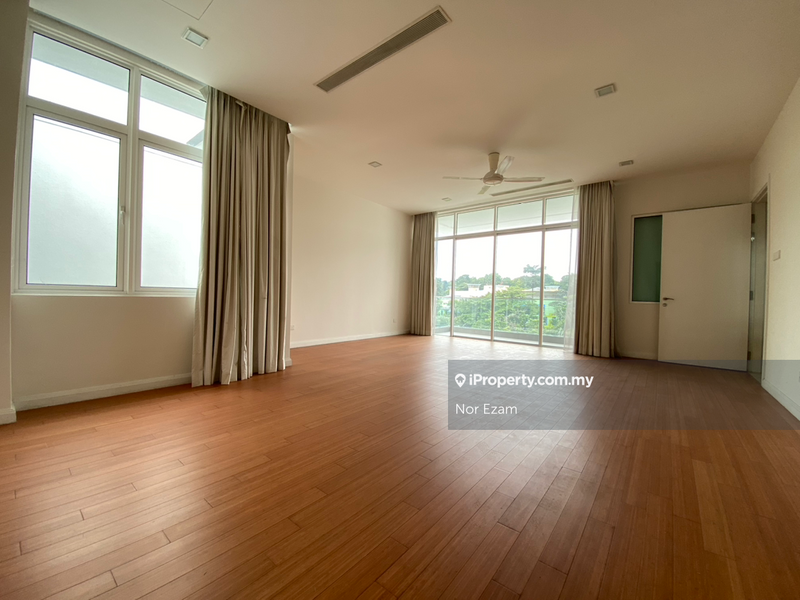 For Sale - Kenny Hills Residence