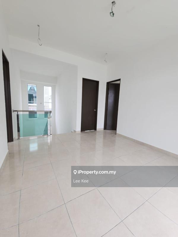 Banglo untuk Dijual di 329ed, Batu Pahat oleh Lee Kee - iProperty.com.my