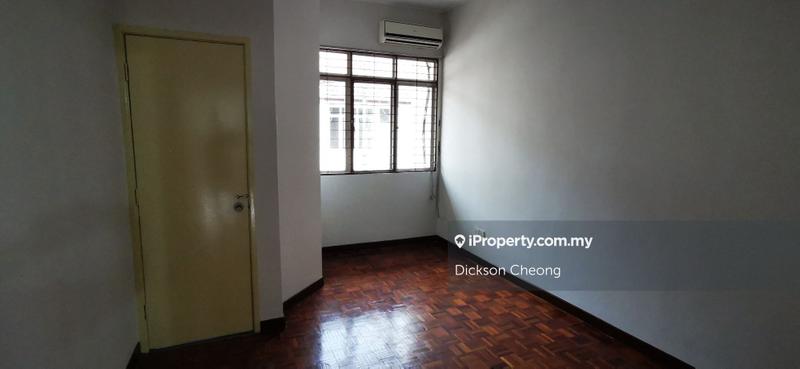 Rumah Berangkai 2 Tingkat untuk Dijual di Jalan bu4, Bandar Utama oleh Dickson Cheong - iProperty.com.my