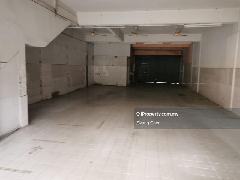 Shop / Office untuk Disewa di Bandar Pinggiran Subang, Shah Alam oleh Ziyang Chen - iProperty.com.my
