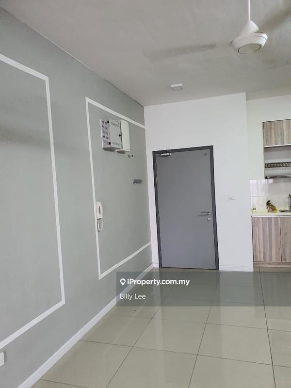 Kediaman Servis untuk Dijual di Suria Residence oleh Billy Lee - iProperty.com.my