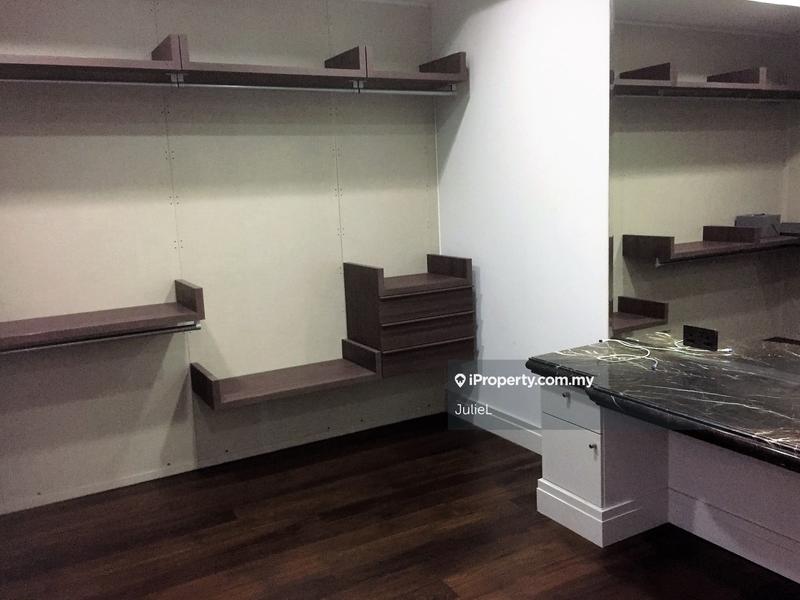 Service Residence for Sale in St Regis by Julie L - iProperty.com.my