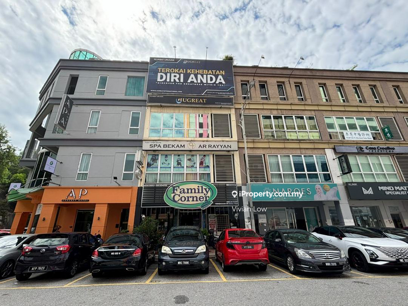 For Sale - The strand