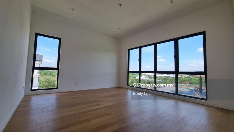 Semi-Detached House for Sale in Kwasa Damansara, Sungai Buloh by Emily Lee - iProperty.com.my