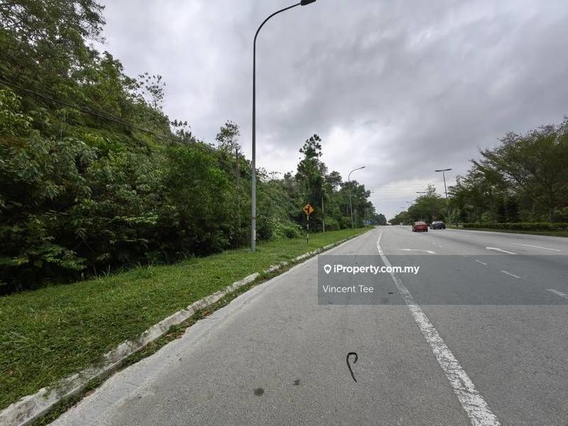 For Sale - 2 Acres Freehold Zoned Commercial Mainroad Frontage Salak Tinggi Nilai