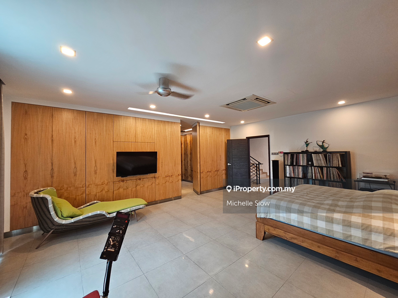 Rumah Berkembar untuk Dijual di Batu 9, Cheras oleh Michelle Siow - iProperty.com.my