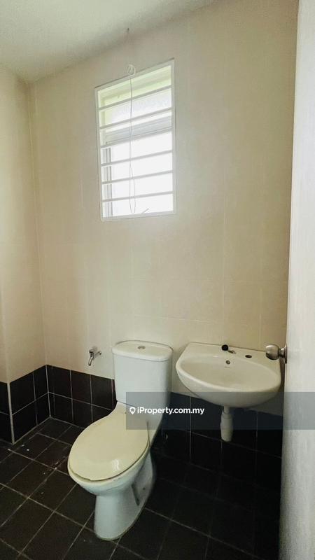 Rumah Berkembar untuk Dijual di Semenyih, Selangor oleh Robert See - iProperty.com.my