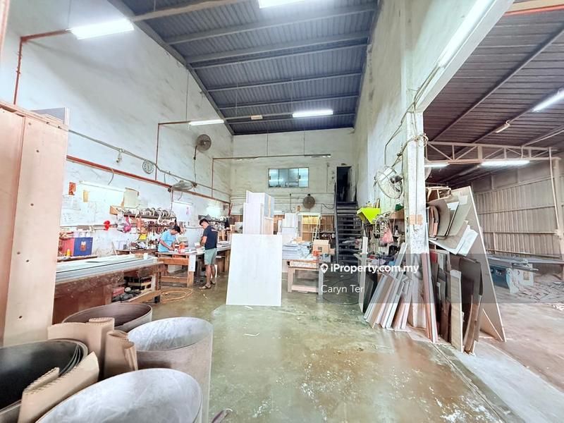 For Rent - Tampoi Jaya Industrial Single-Storey Terrace Factory With Mezzanine Office
