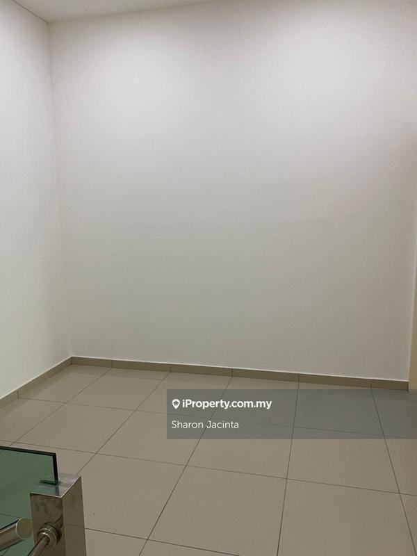 Rumah Berangkai 2 Tingkat untuk Dijual di Bandar Sri Sendayan, Seremban oleh Sharon Jacinta - iProperty.com.my