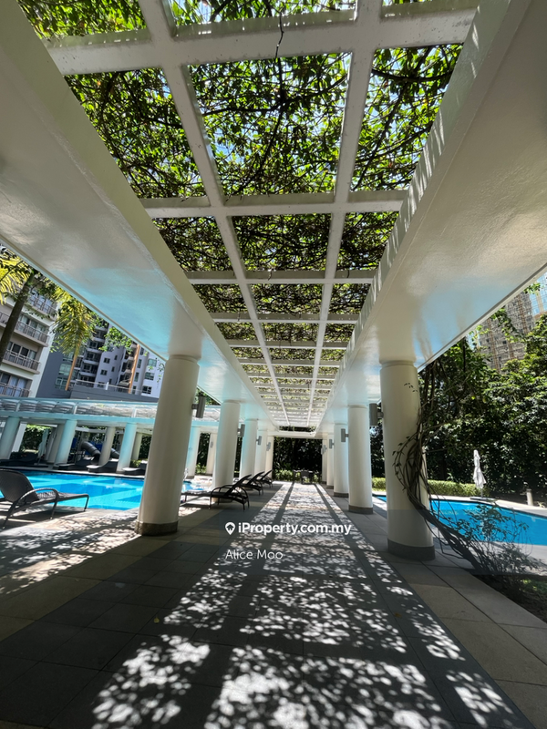 For Sale - Hampshire Park Condominium