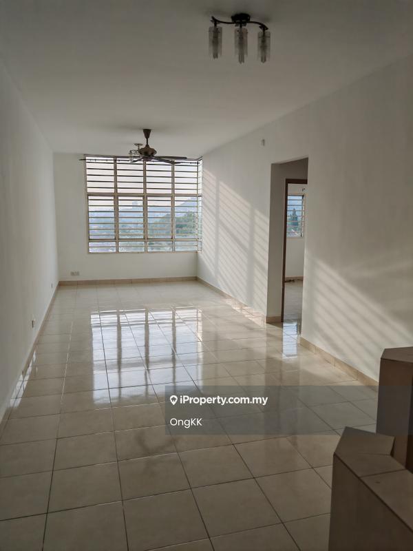 Condominium for Sale in Sierra Residency by OngKK - Living Room - iProperty.com.my