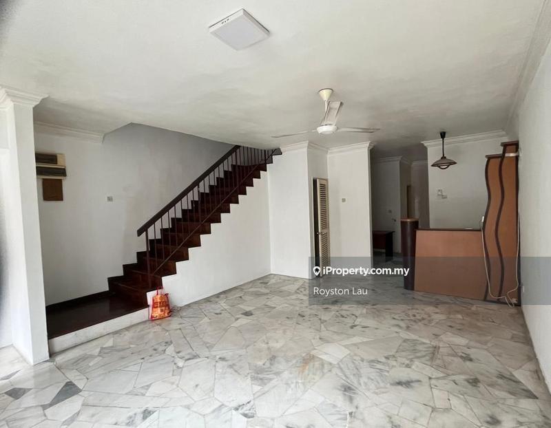 Rumah Berangkai 2 Tingkat untuk Dijual di Bandar Country Homes, Rawang oleh Royston Lau - iProperty.com.my