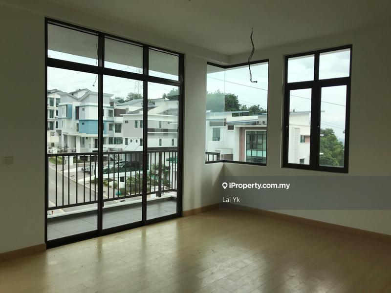 Rumah Berkembar untuk Dijual di Putra Heights, Subang Jaya oleh Lai Yk - iProperty.com.my