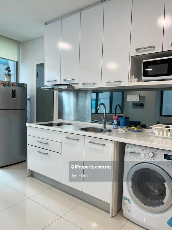 Kediaman Servis untuk Dijual di Mercu Summer Suites oleh Jyne Lim - iProperty.com.my